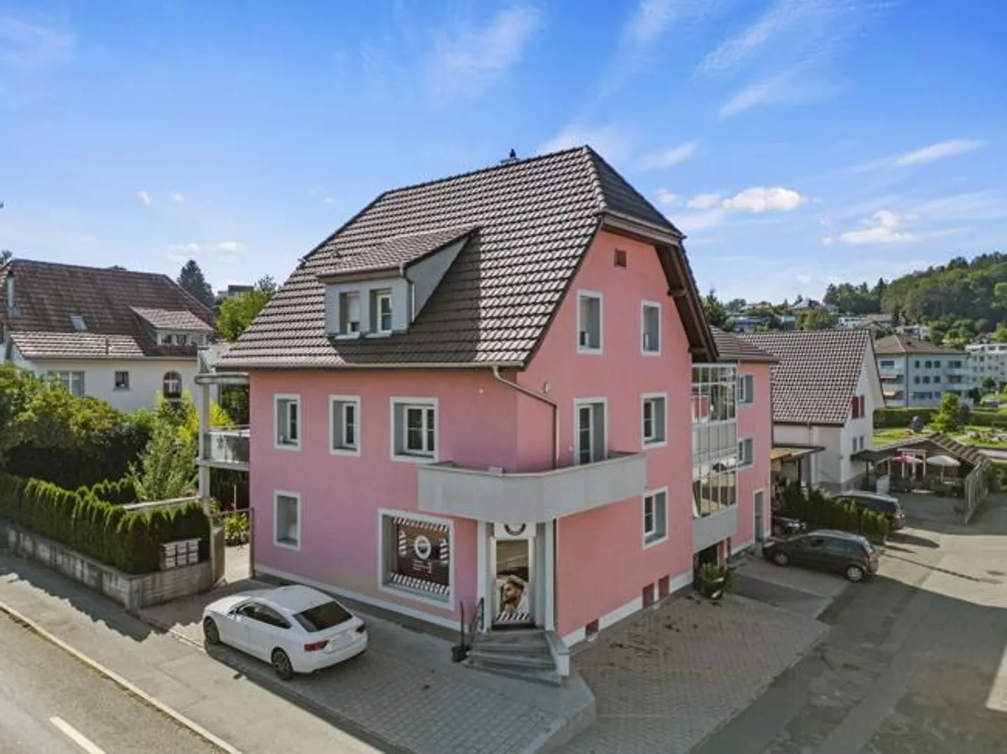 Edificio residenziale ristrutturato con 6 unità - Foto 1 di 16
