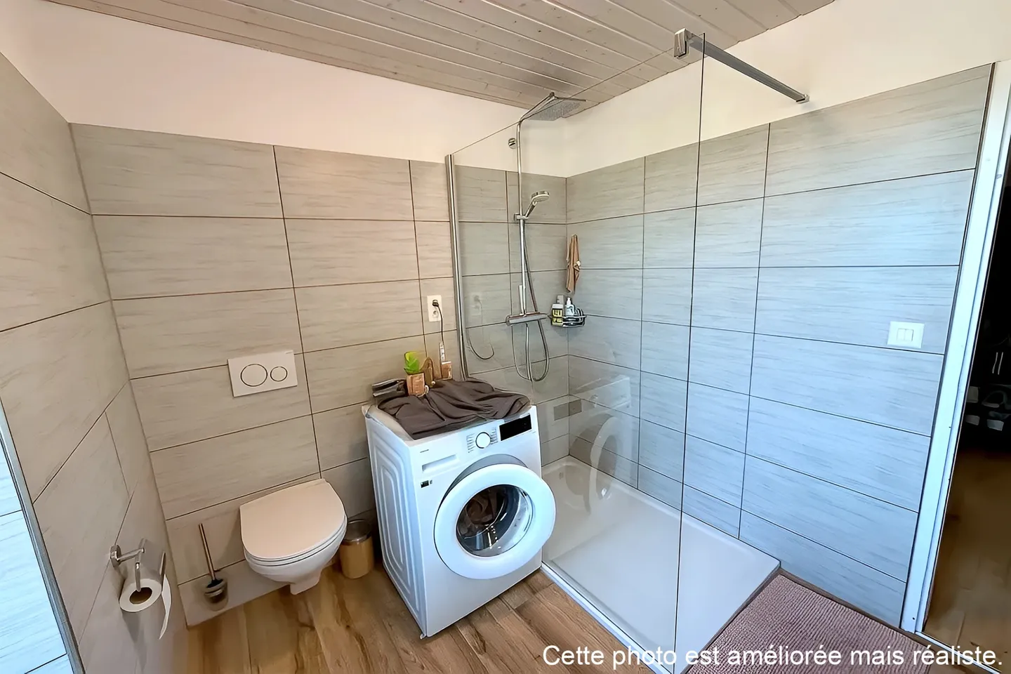 Charming Townhouse with Terrace - Photo 9 of 26