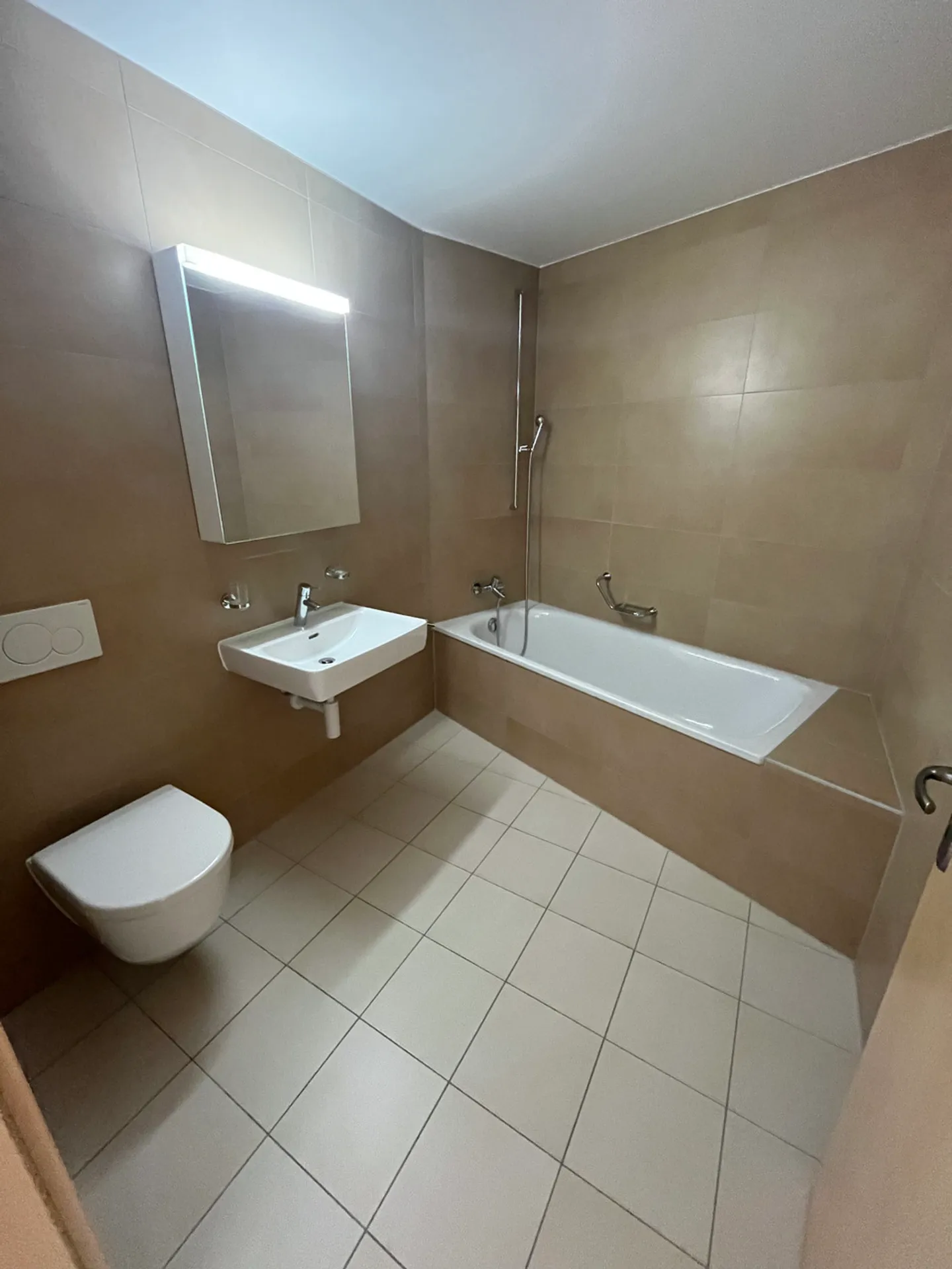 Zu vermieten 3 Zimmer an der Route de Bourg-de-Four 23 - Foto 10 von 10