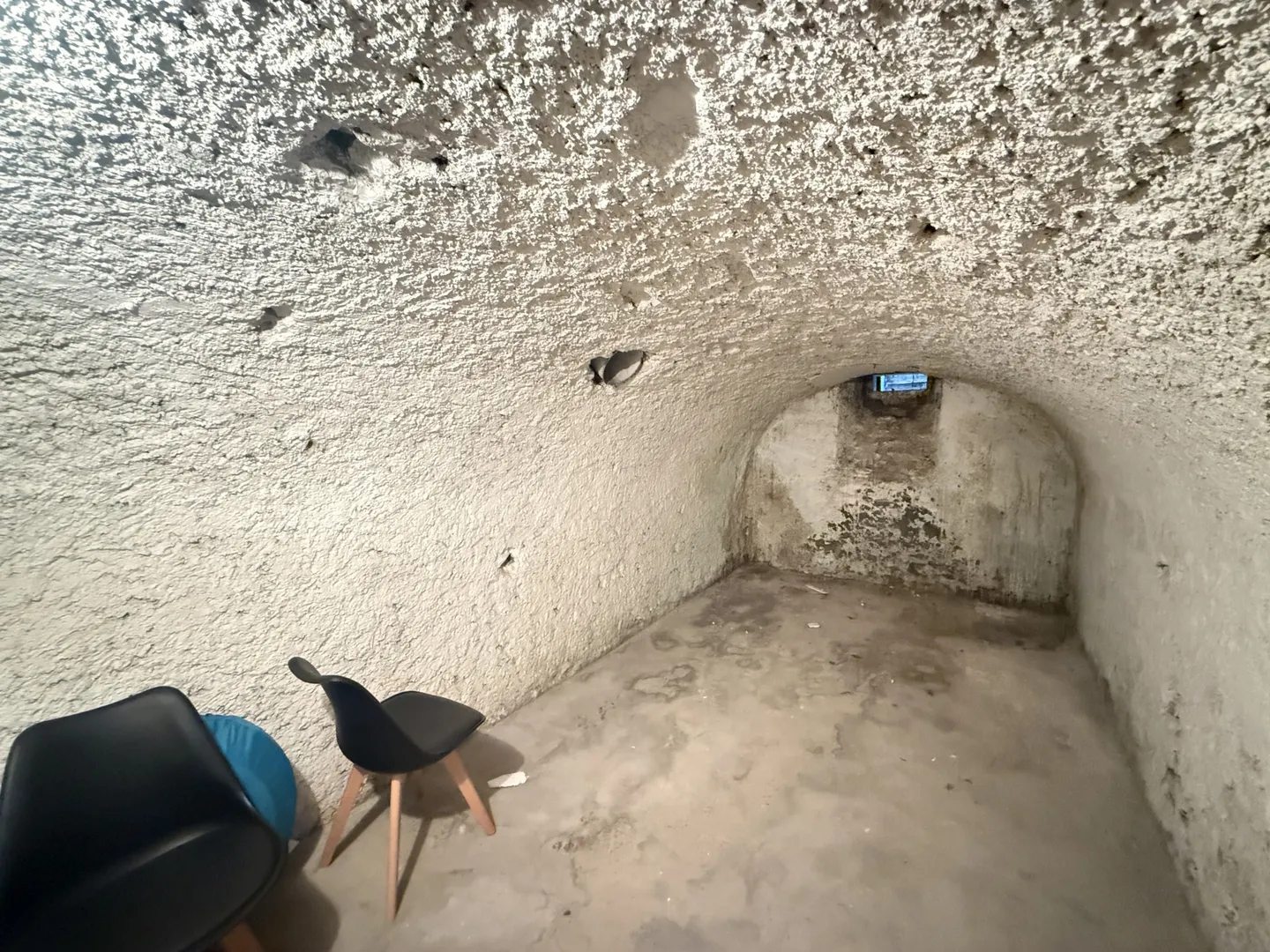 Charming Townhouse with Terrace - Photo 21 of 26