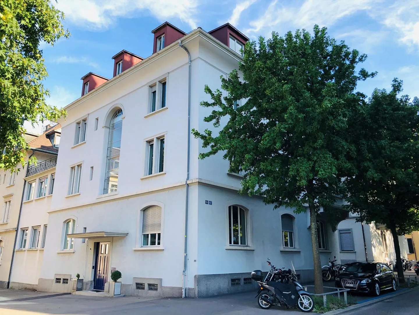 Sede commerciale completamente attrezzata per uso esclusivo direttamente alla stazione di Enge - Foto 1 di 12