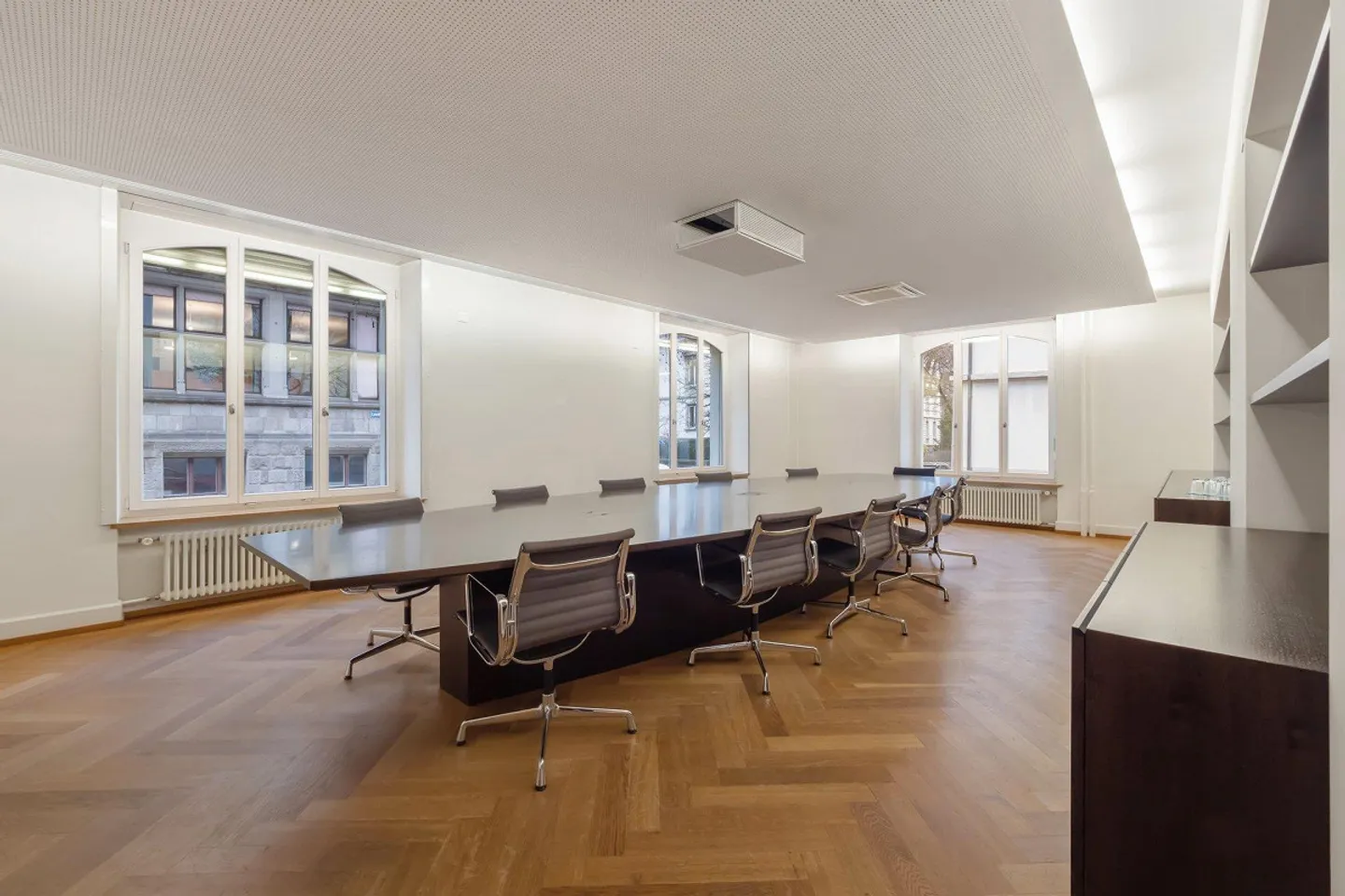 Sede commerciale completamente attrezzata per uso esclusivo direttamente alla stazione di Enge - Foto 5 di 12