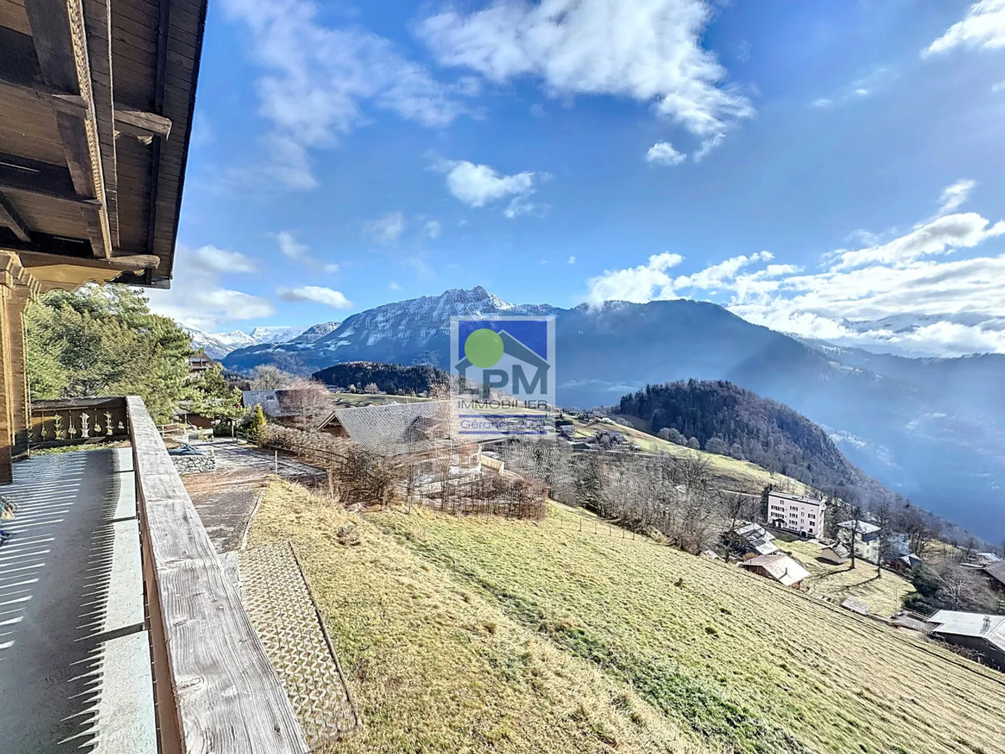 «Chalet situé dans un cadre exceptionnel avec une vue époustouflante!» - Photo 6 sur 13