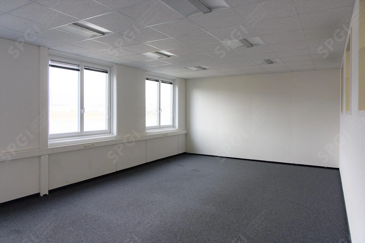 Pré-de-la-fontaine 19 - Administrative surfaces developed in the heart of ZIMEYSA - Photo 3 of 3