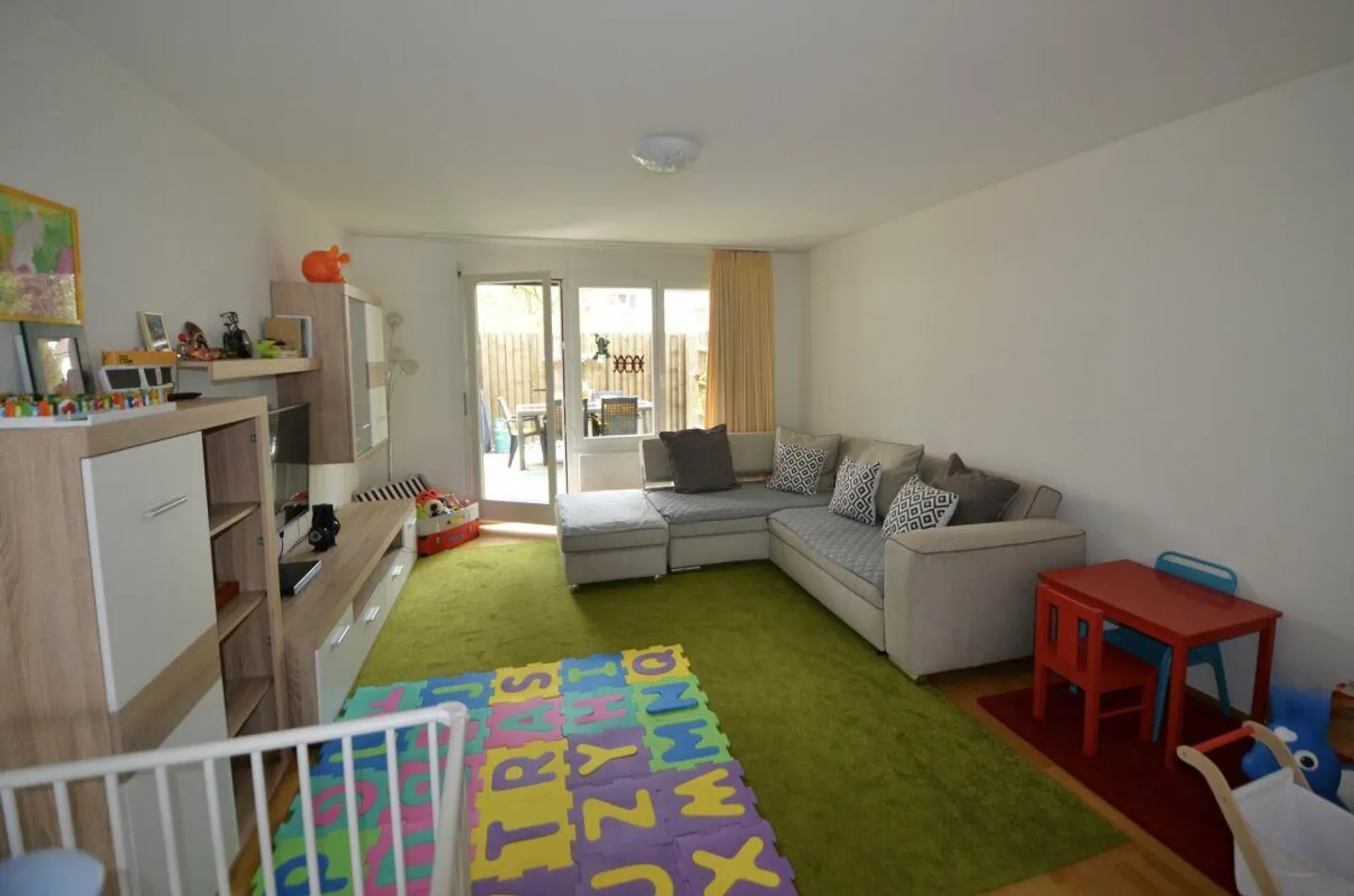 Appartement confortable de 4,5 pièces avec coin jardin privé - Photo 4 sur 11