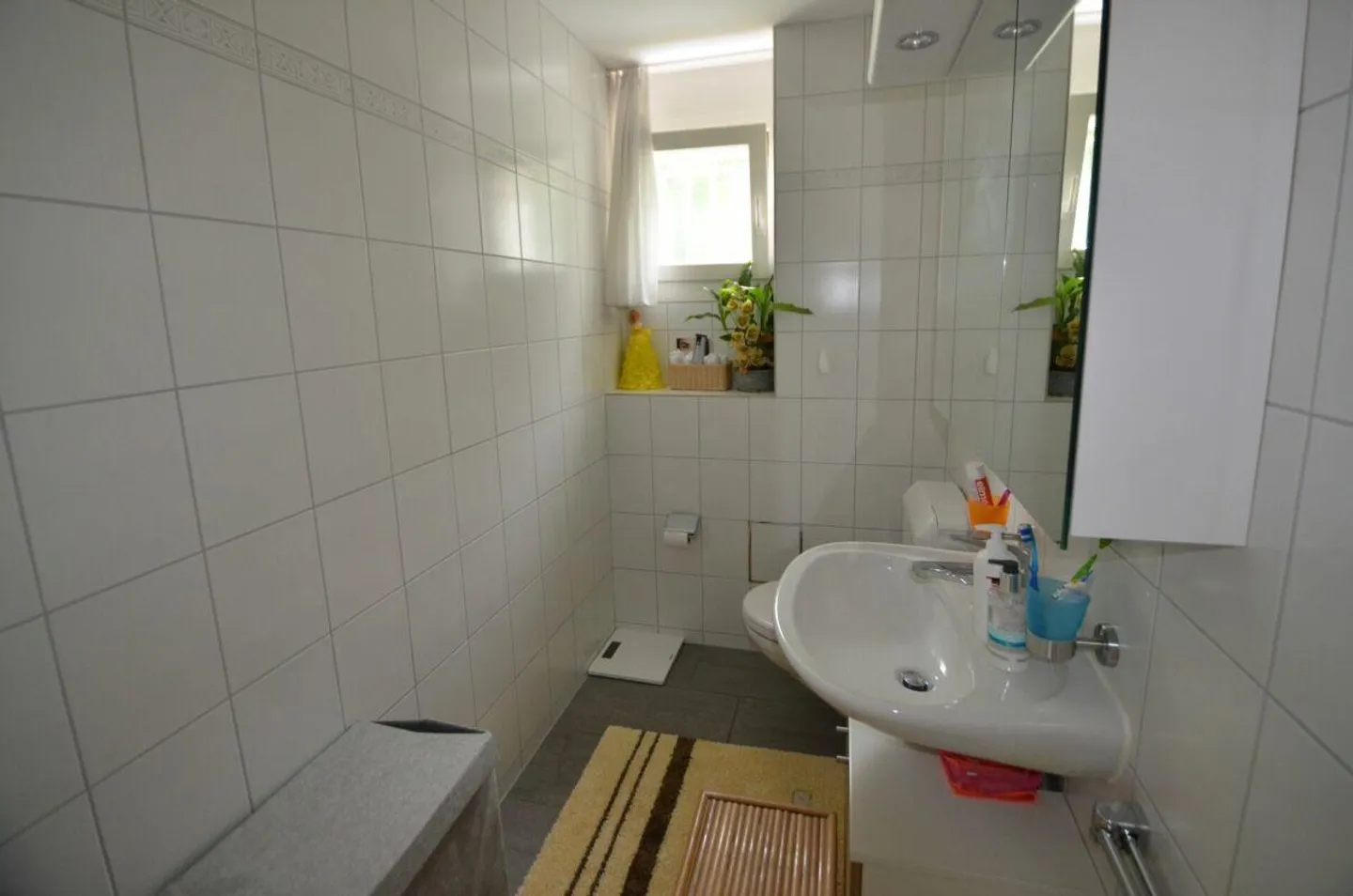 Appartement confortable de 4,5 pièces avec coin jardin privé - Photo 8 sur 11