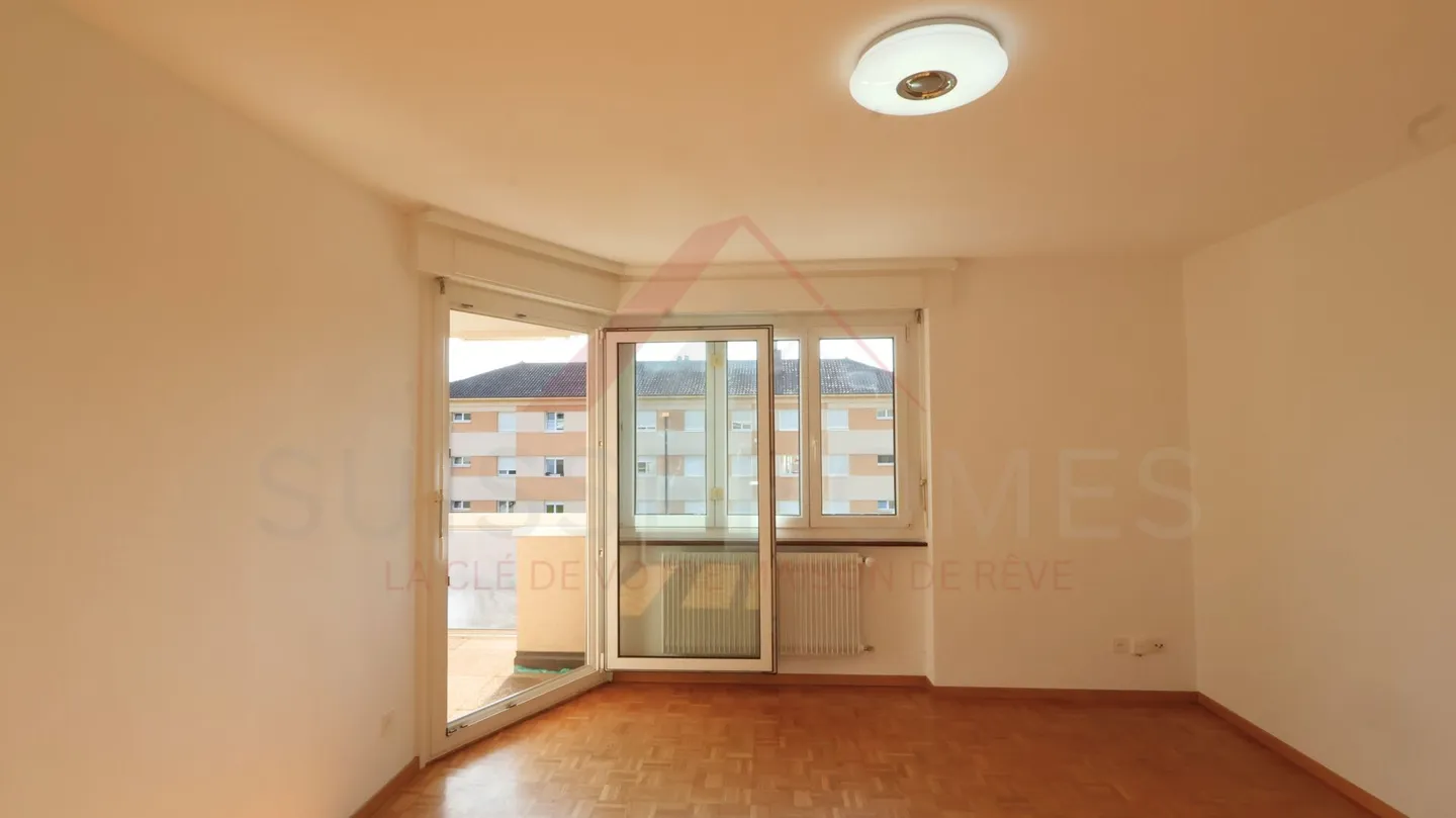 Beautiful 3.5-room apartment with balcony on the 3rd floor - Photo 2 of 14