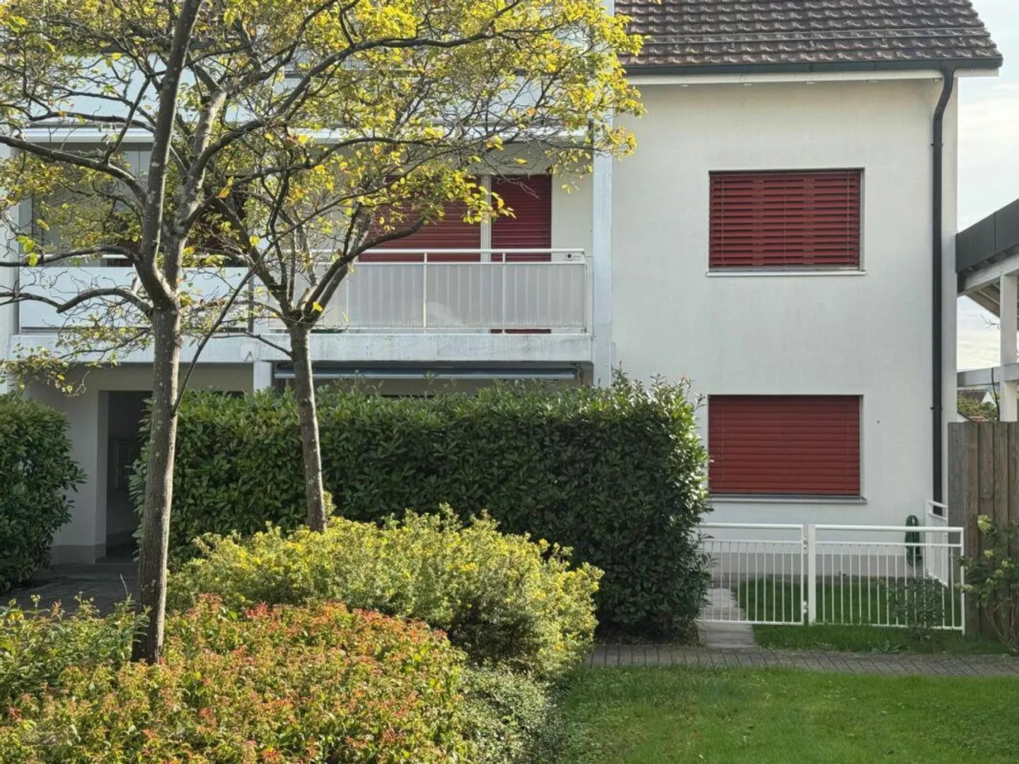 Appartement confortable de 4,5 pièces avec coin jardin privé - Photo 2 sur 11