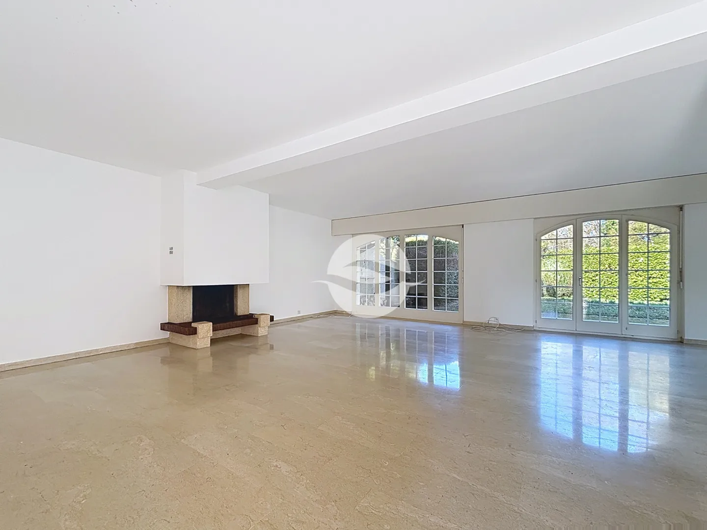 Luxusvilla am See - Foto 3 von 15