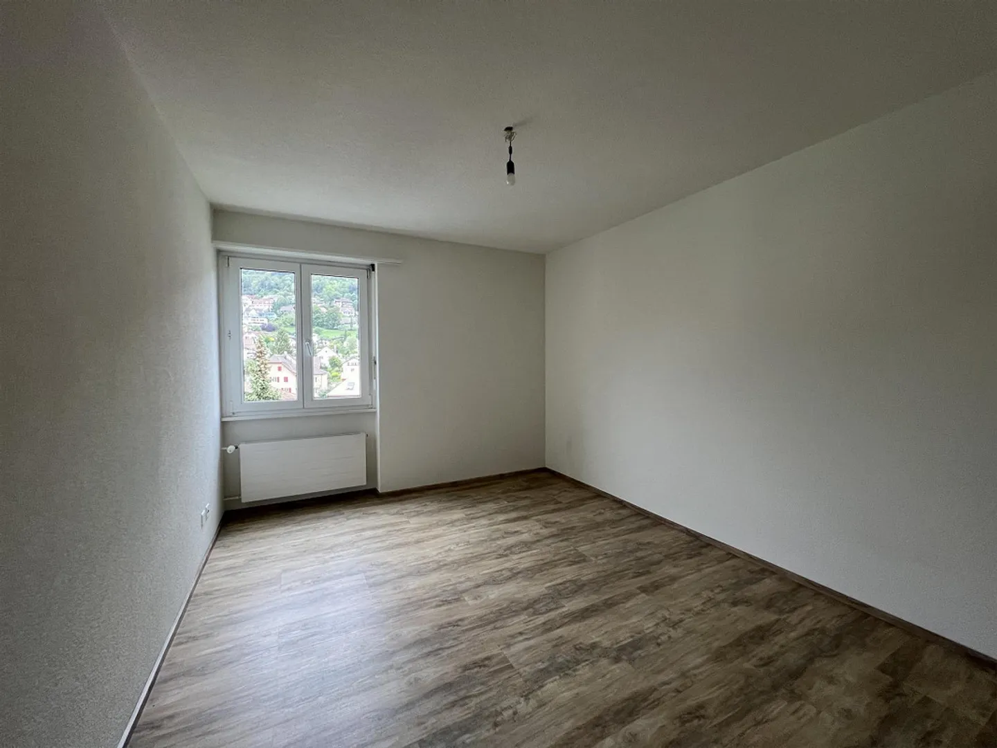 APPARTAMENTO PENTHOUSE 5 1/2 STANZE SOLEGGIATO E PANORAMICO IN AFFITTO - Foto 11 di 13