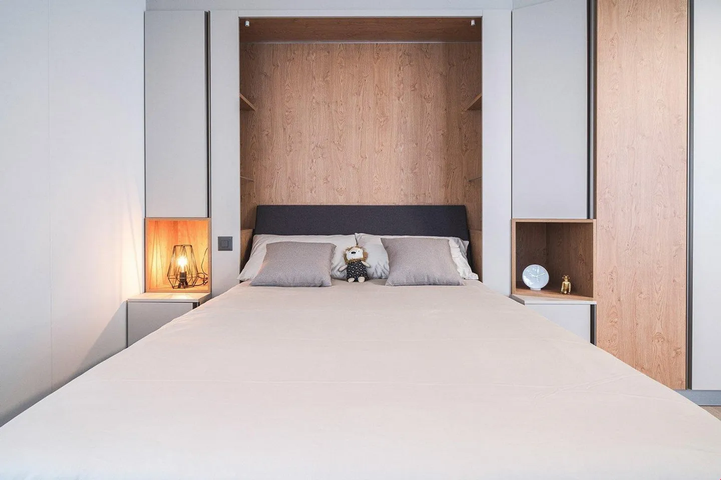 Centrally Located Apartment - Photo 3 of 11