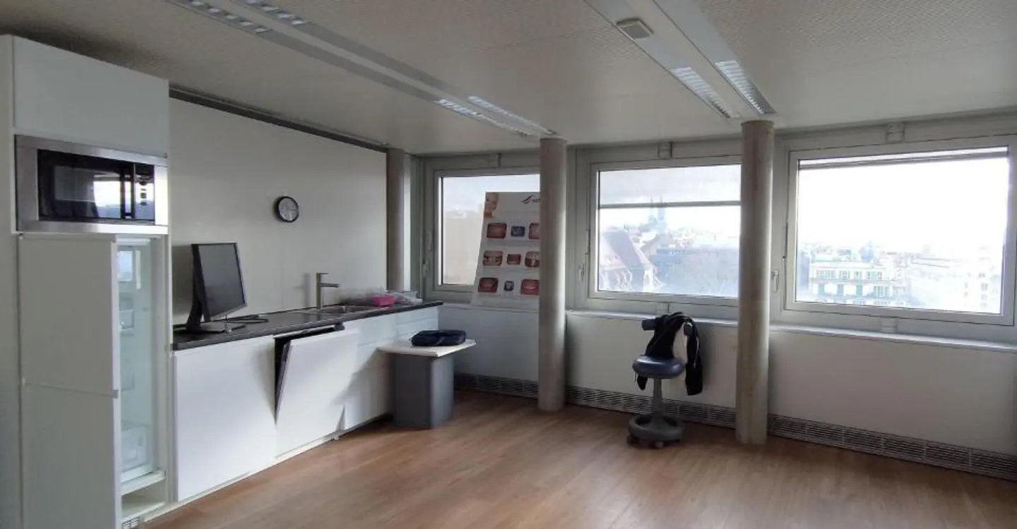 Wunderschöner Arbeitsplatz im Herzen von Lausanne! - Foto 3 von 5
