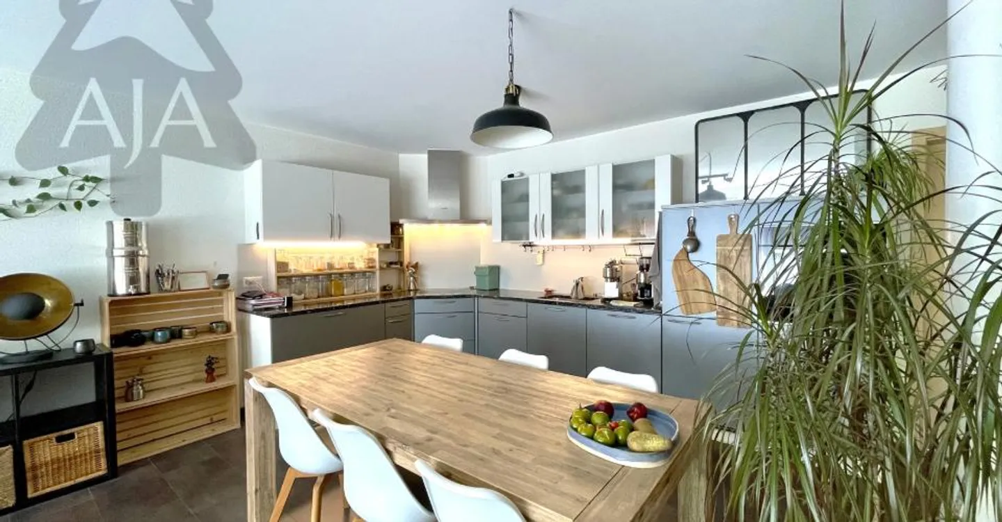 Cudrefin (nur einen Steinwurf vom See entfernt), sehr schöne Doppelhaushälfte mit 5,5 Zimmern und Garten - Foto 9 von 18