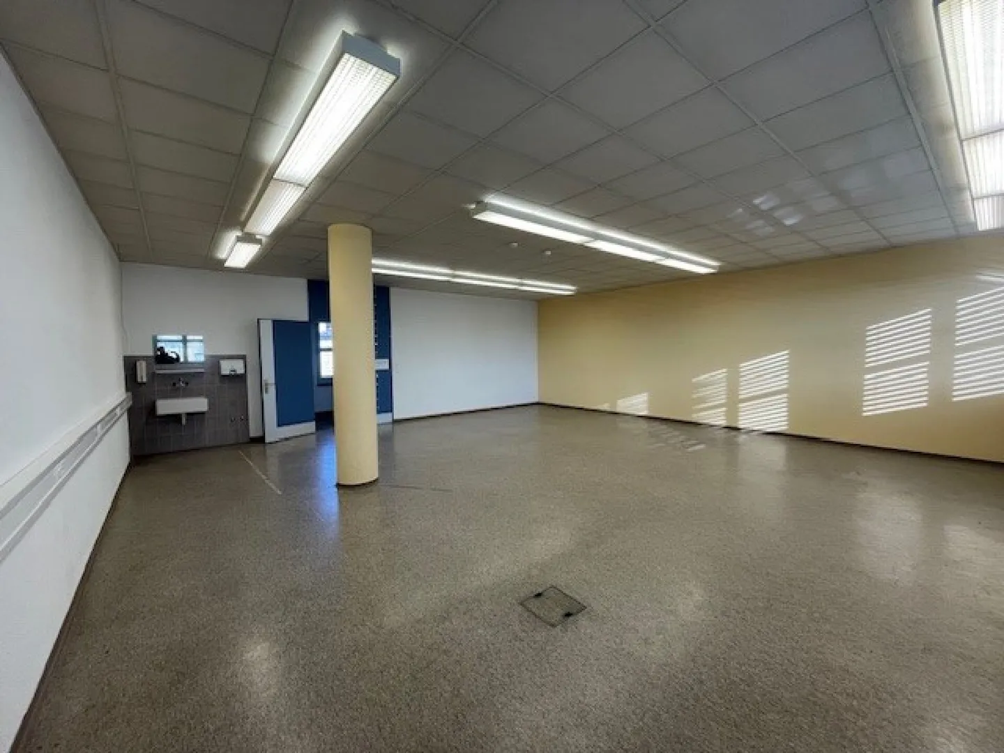 Ufficio e spazio commerciale in affitto nella zona di Rapperswil! - Foto 4 di 6