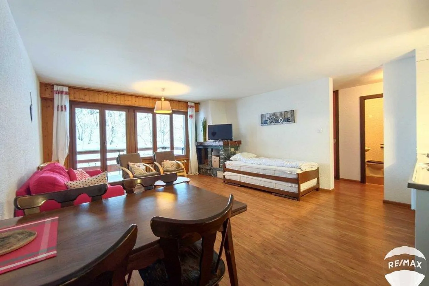 Wohnung mit 2,5 Zimmern, Swimmingpool und großem Carnotzet - Foto 5 von 13