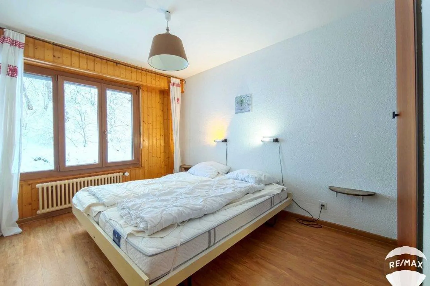 Wohnung mit 2,5 Zimmern, Swimmingpool und großem Carnotzet - Foto 8 von 13