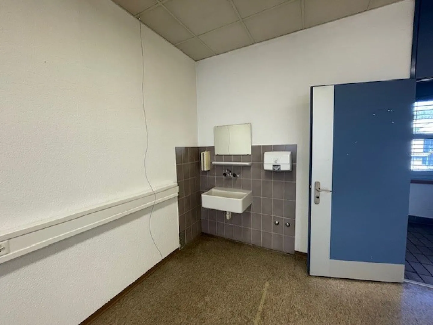 Ufficio e spazio commerciale in affitto nella zona di Rapperswil! - Foto 5 di 6