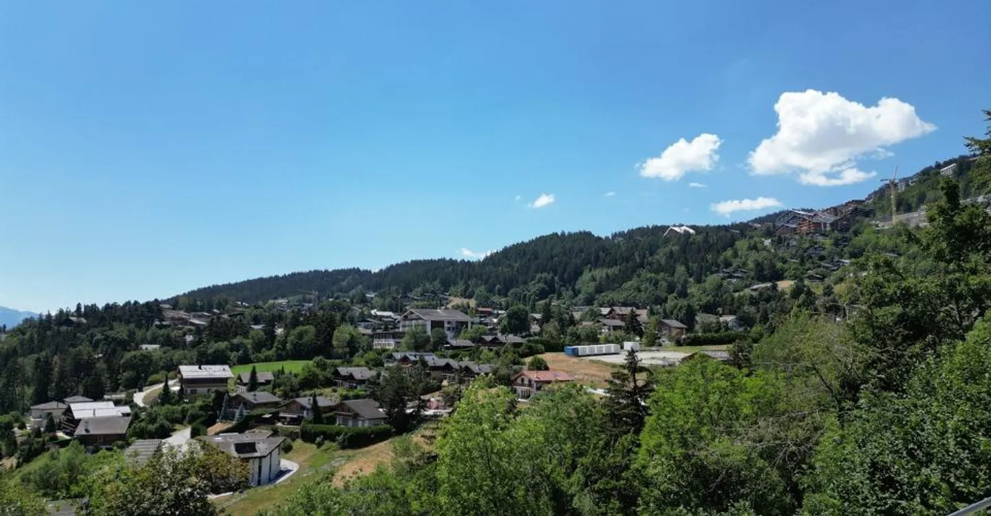 Einzigartiges Potenzial, Panoramablick & Genehmigte Zweitwohnung - Foto 3 von 10