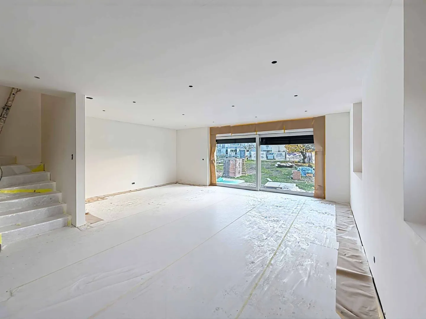 Semi-detached house for sale - Photo 2 of 12