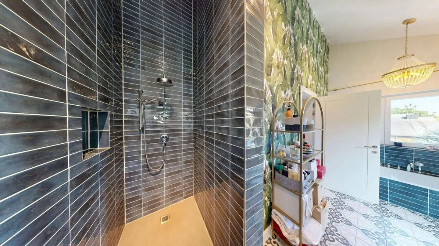 Vie contemporaine classique - Maison individuelle élégante de 9,5 pièces avec jardin privé, Swimspa et maison intelligente à Veltheim - Photo 14 sur 22