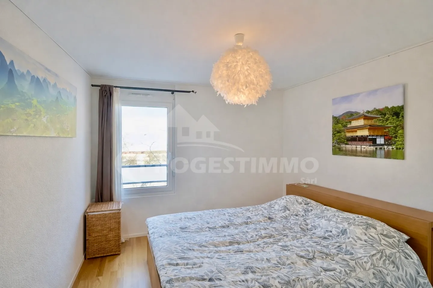 UNGEWÖHNLICHE 4.5-ZIMMER-WOHNUNG IN EINER FRIEDLICHEN UMGEBUNG - Foto 4 von 9