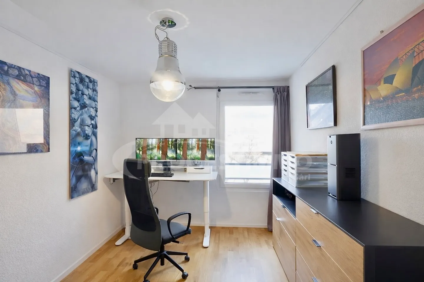 UNGEWÖHNLICHE 4.5-ZIMMER-WOHNUNG IN EINER FRIEDLICHEN UMGEBUNG - Foto 5 von 9