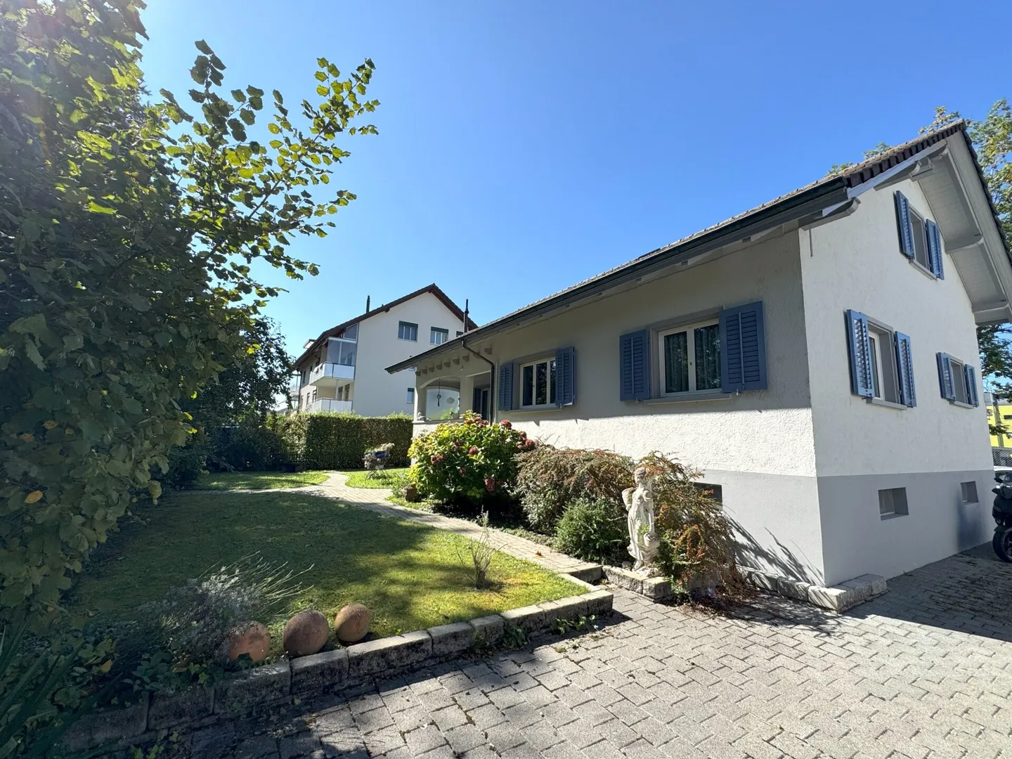 Casa 5 1/2 locali in vendita in una posizione molto centrale - Foto 2 di 15