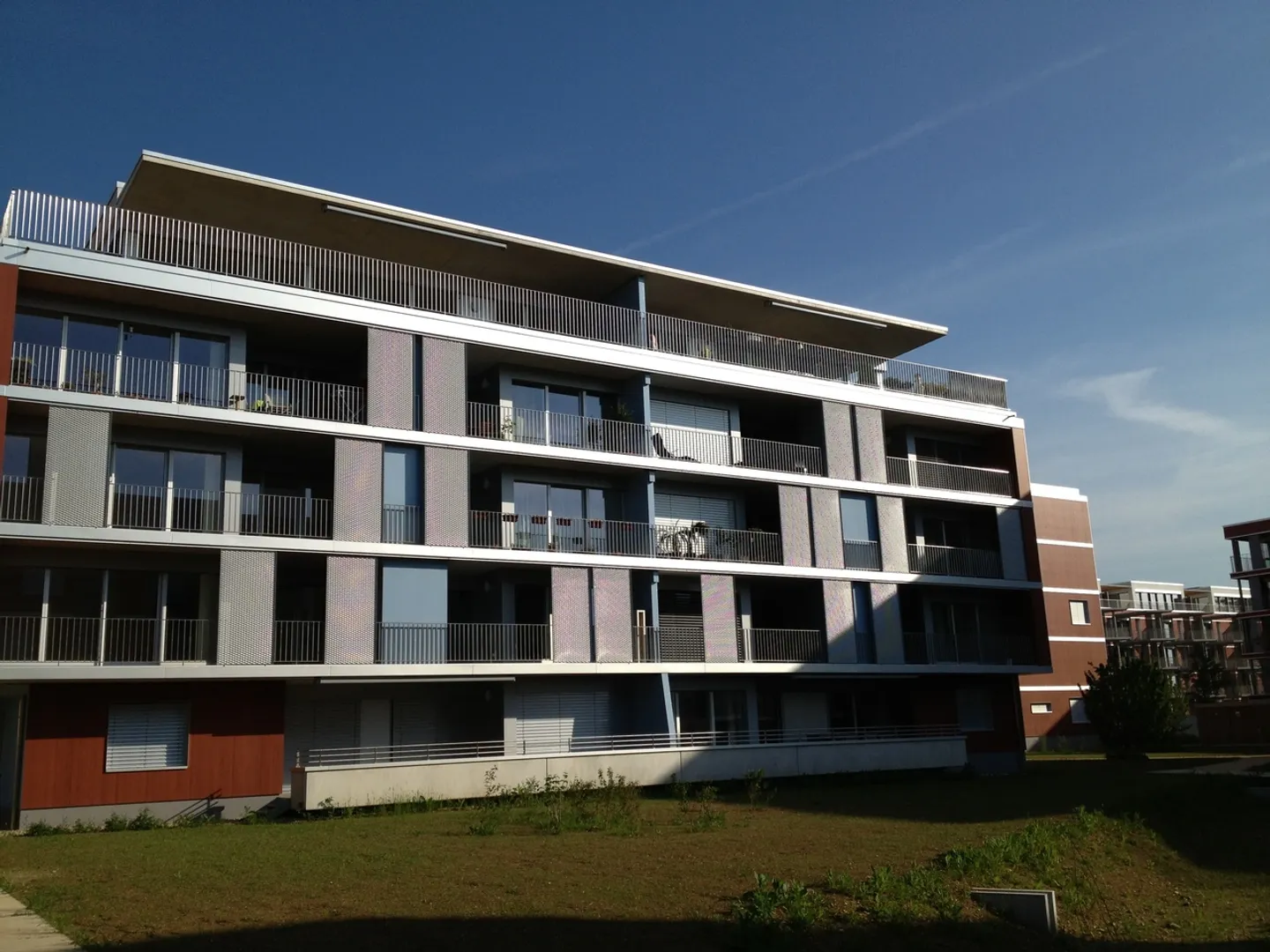 Splendido appartamento di 4,5 locali al piano terra con grande balcone - Foto 7 di 8