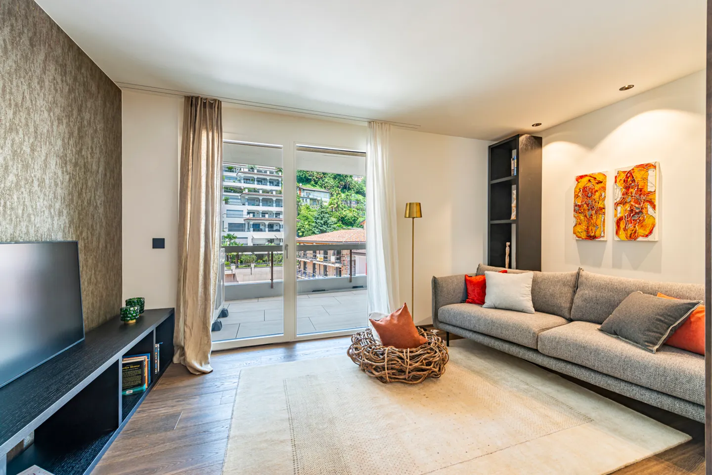 Furnished duplex penthouse with views of Lake Maggiore - Photo 7 of 15