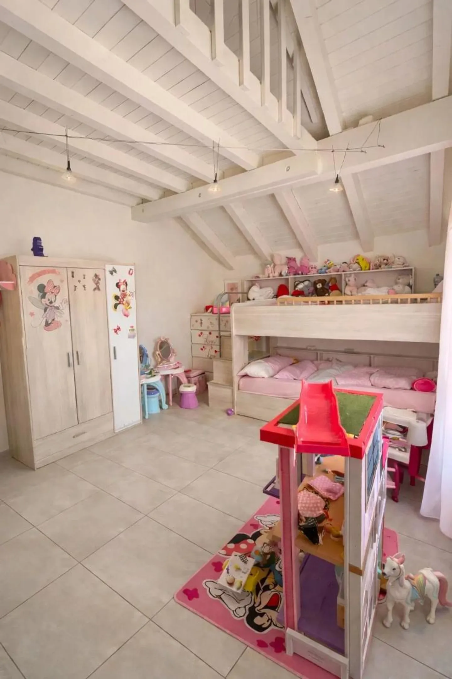 Single-family house with 190m2 and swimming pool - Photo 8 of 10