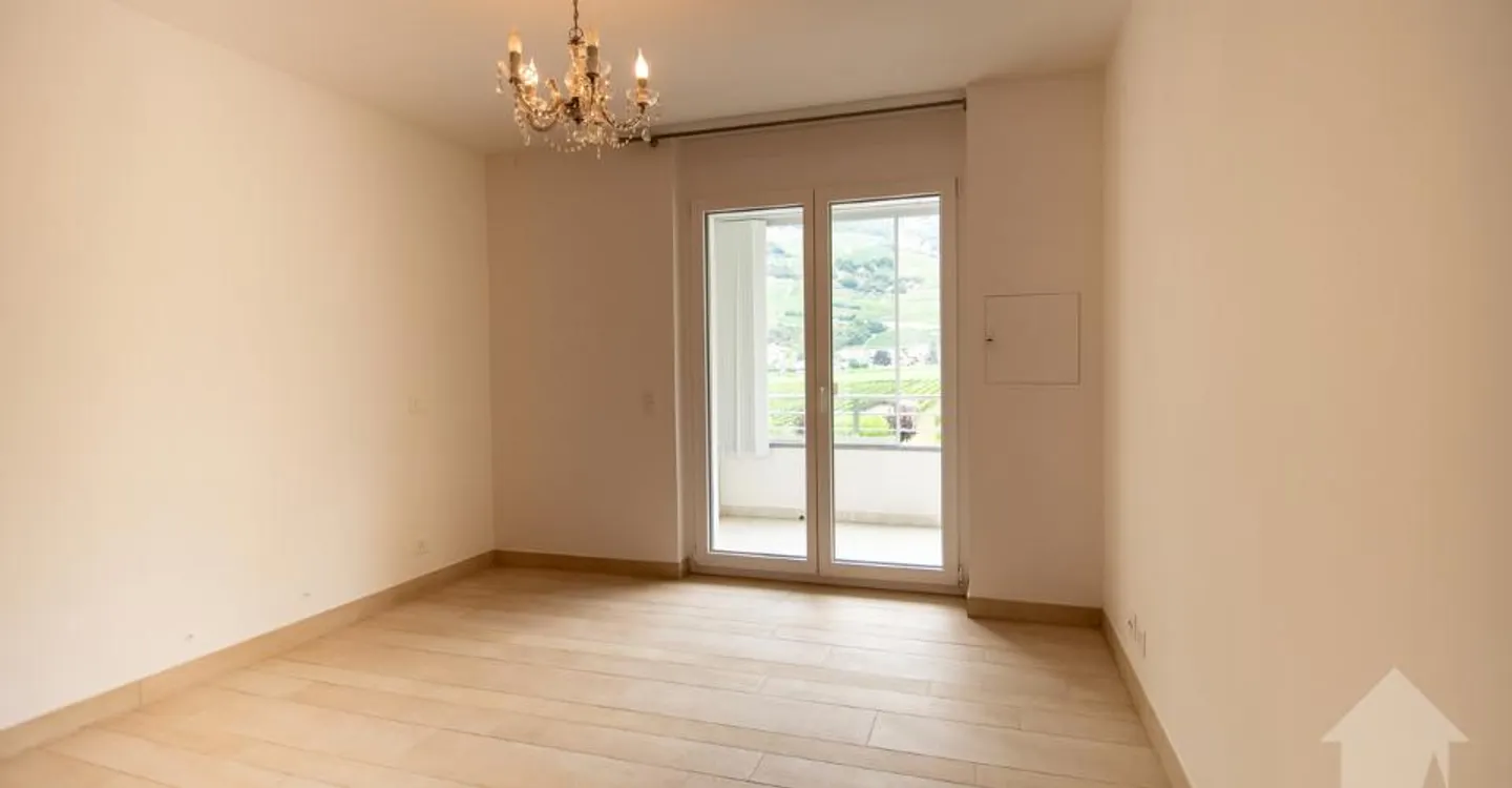 Spacious crossing apartment in the Bains de Saillon - Photo 11 of 11