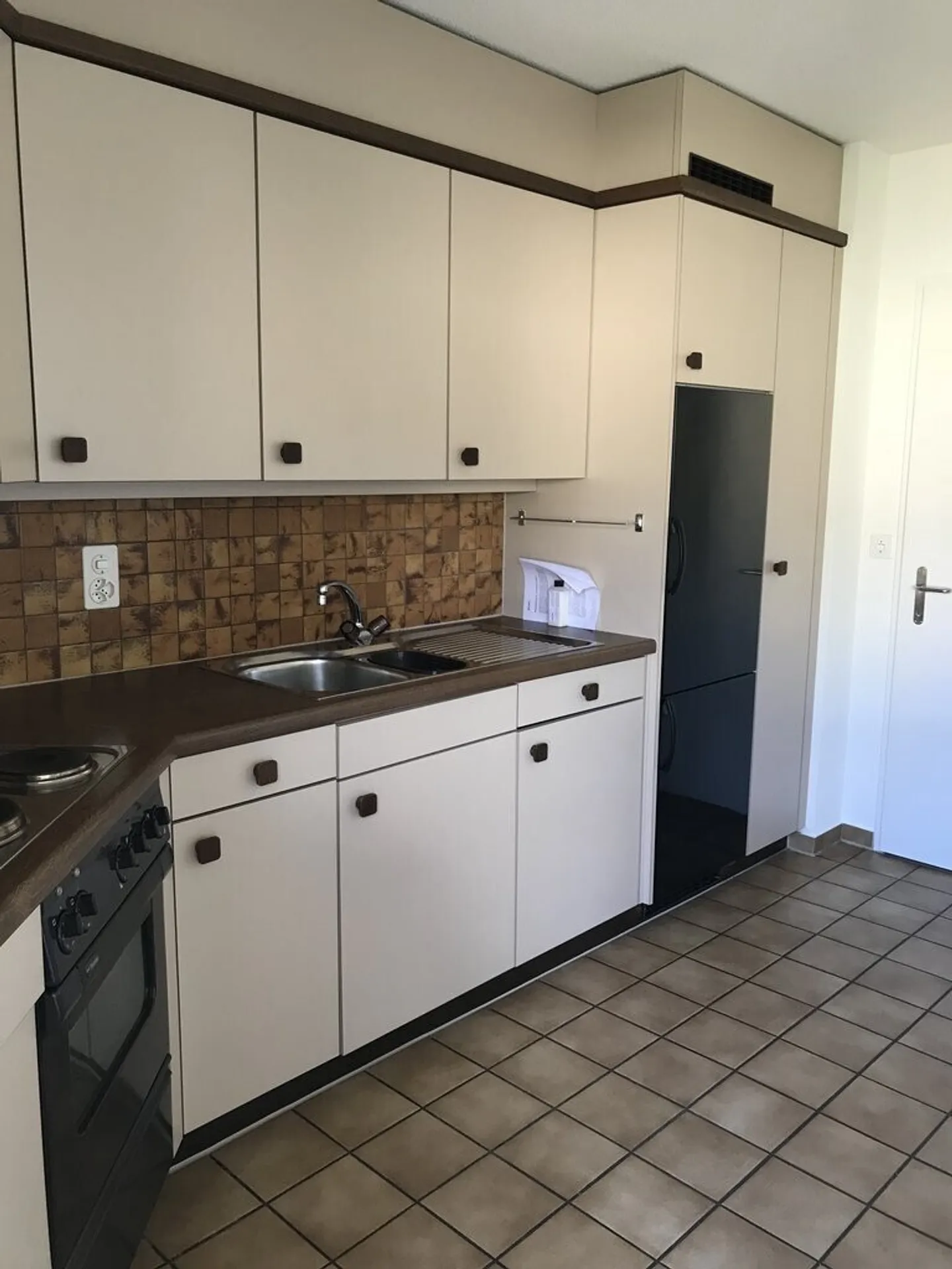 3.5 Room Apartment - Photo 3 of 4