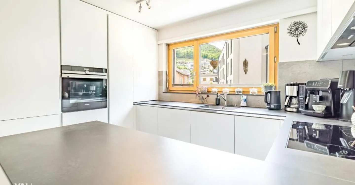 Modern 5.5-Room Living Experience in the Heart of Visp - Spacious, Central & Family-Friendly - Photo 1 of 12
