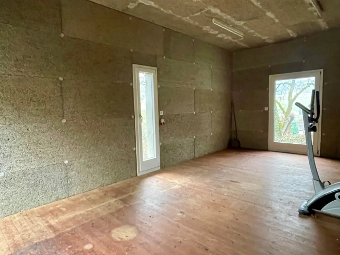 Geräumiges Einfamilienhaus mit Garten - Foto 11 von 13