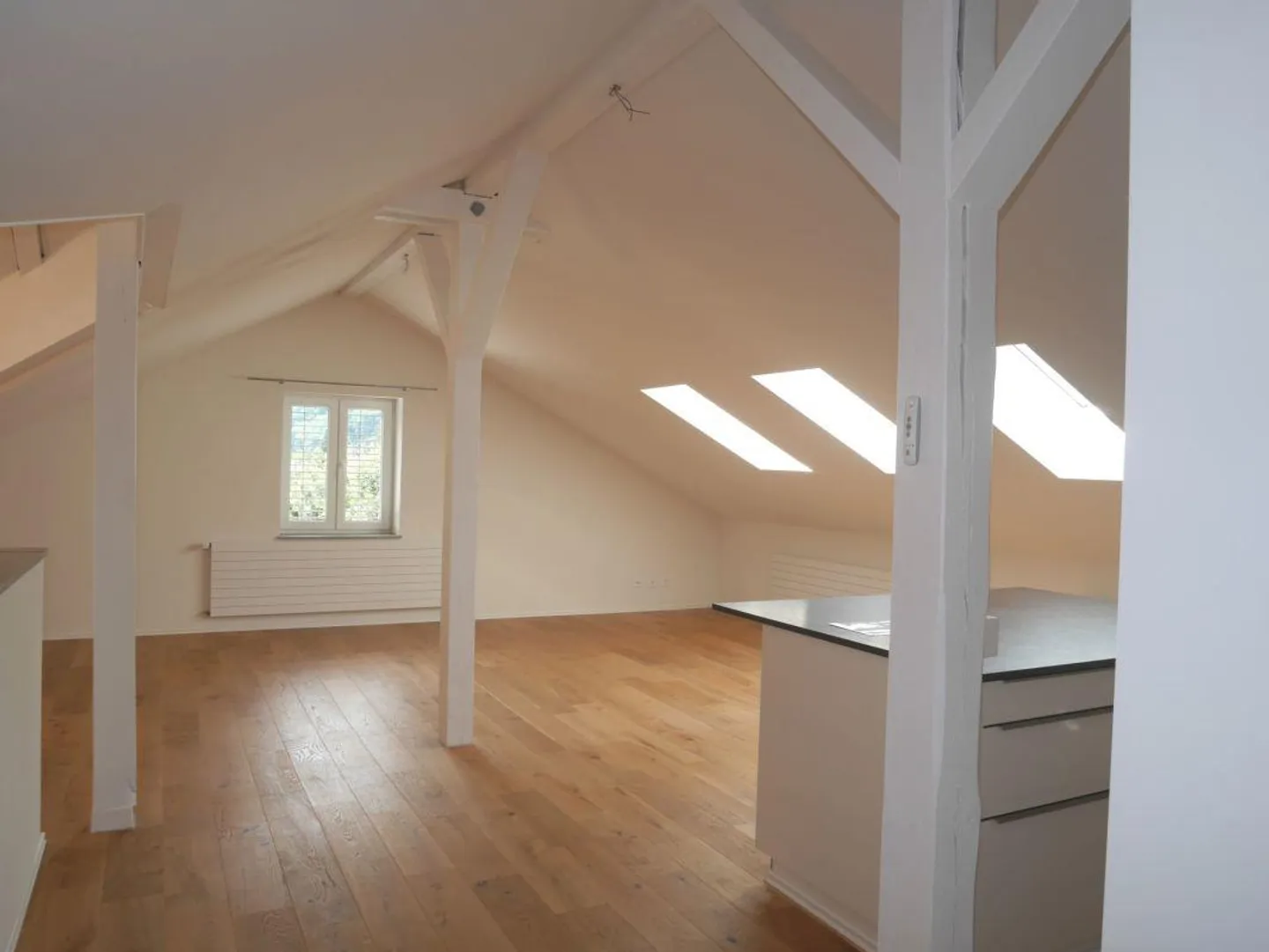Ampio appartamento duplex con 2 camere - Foto 4 di 11