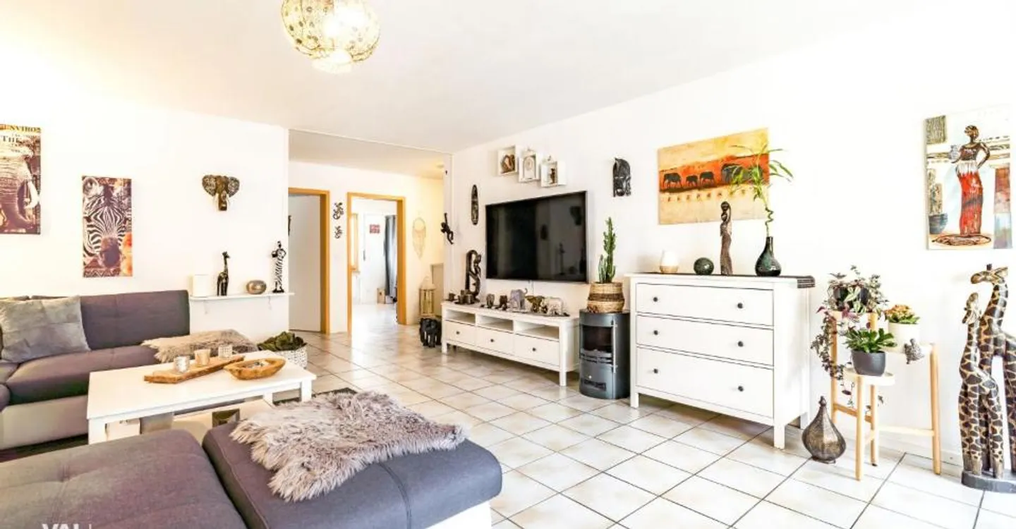 Modern 5.5-Room Living Experience in the Heart of Visp - Spacious, Central & Family-Friendly - Photo 5 of 12