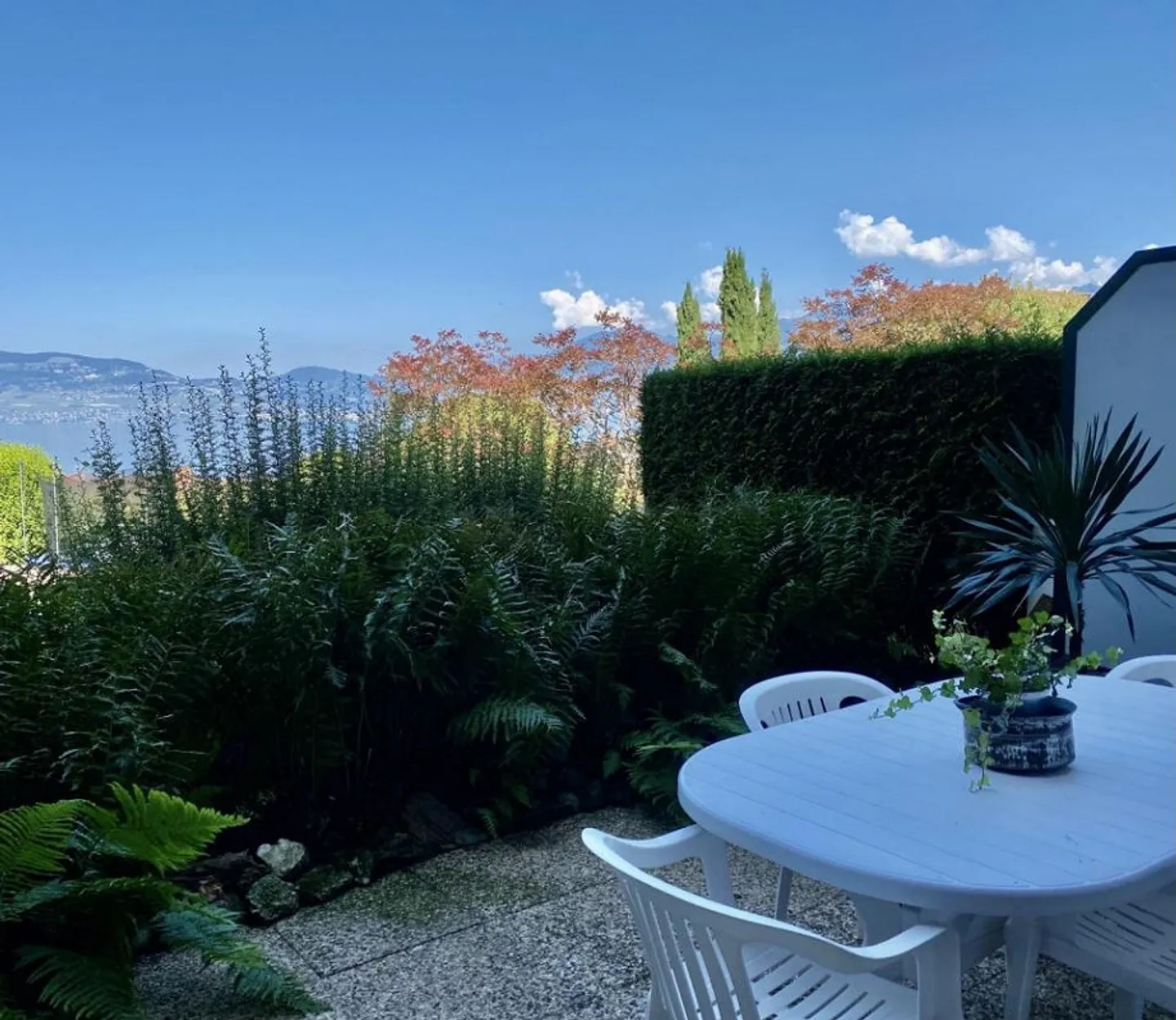 Spacious crossing ground floor 3.5 rooms, 111 m2, quiet, beautiful v... - Photo 1 of 6