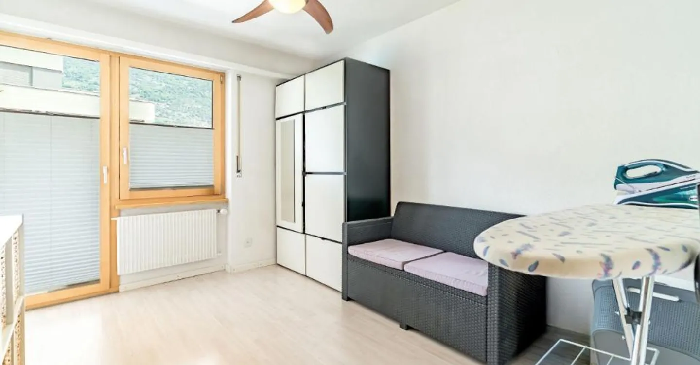 Modern 5.5-Room Living Experience in the Heart of Visp - Spacious, Central & Family-Friendly - Photo 9 of 12