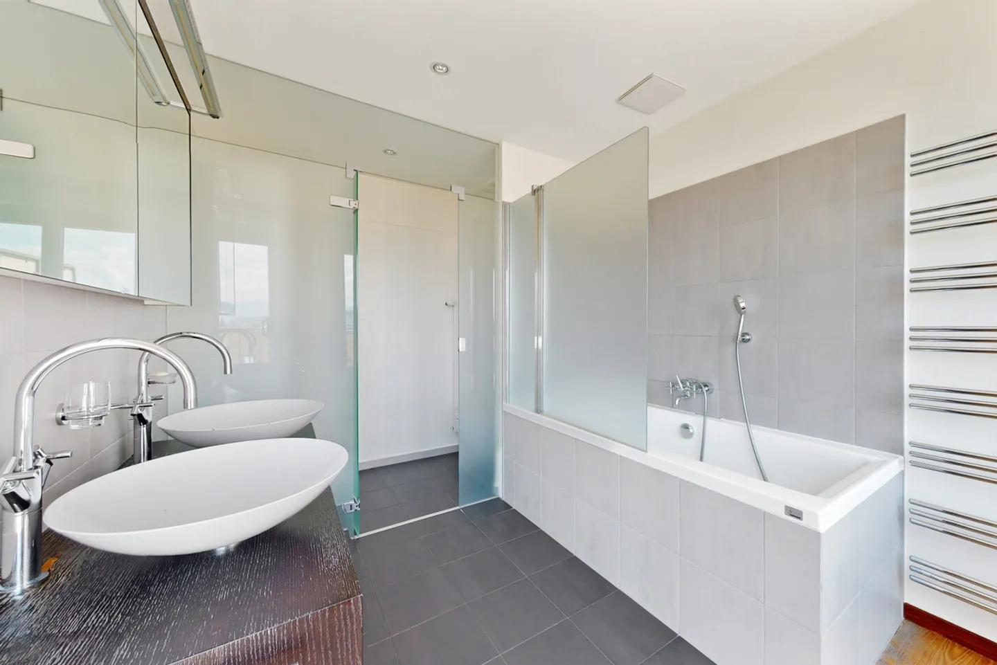 Luxury in the heart of Lausanne - Photo 12 of 13