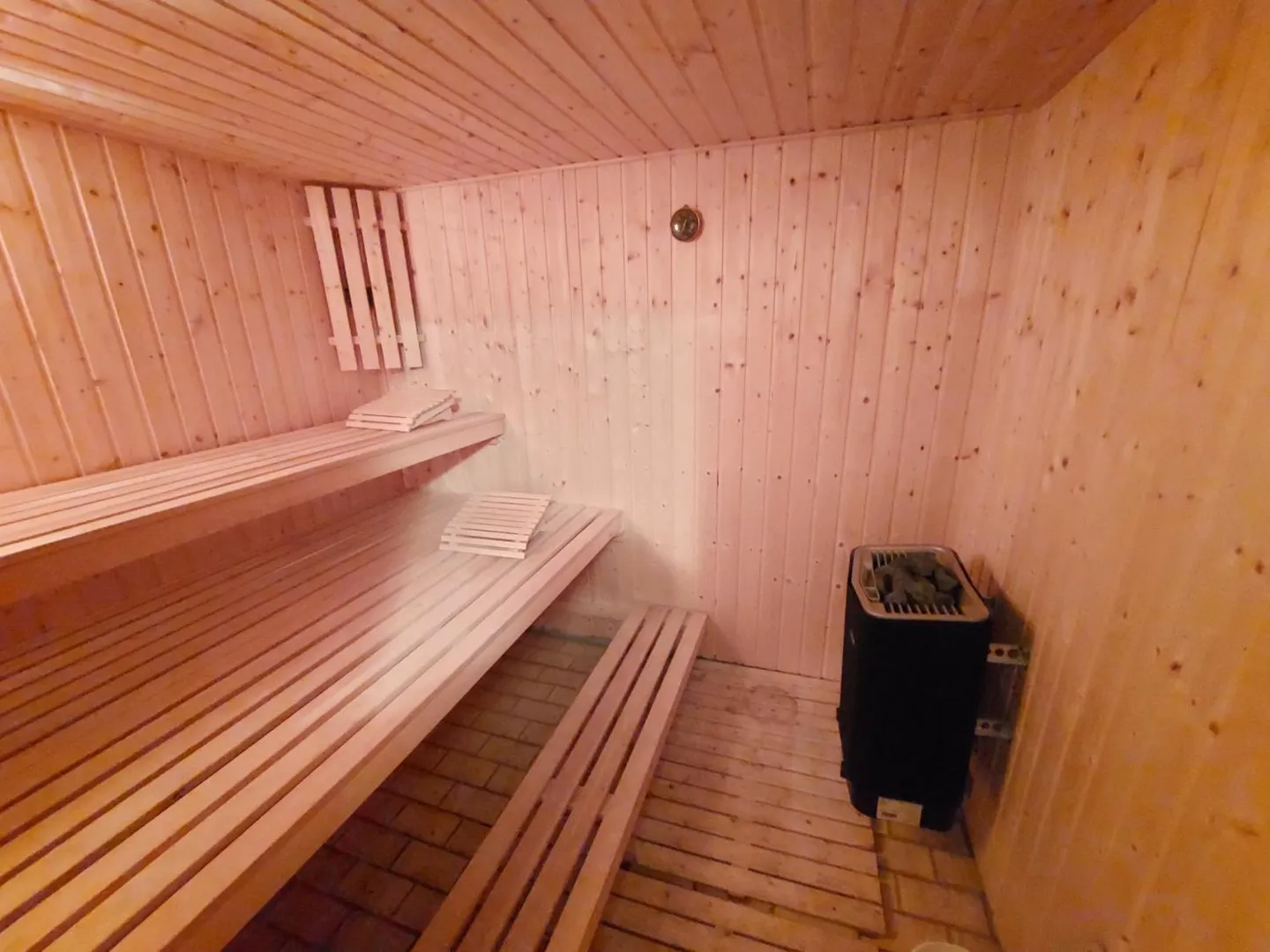 Charming Attic Studio with Terrace - Photo 13 of 13