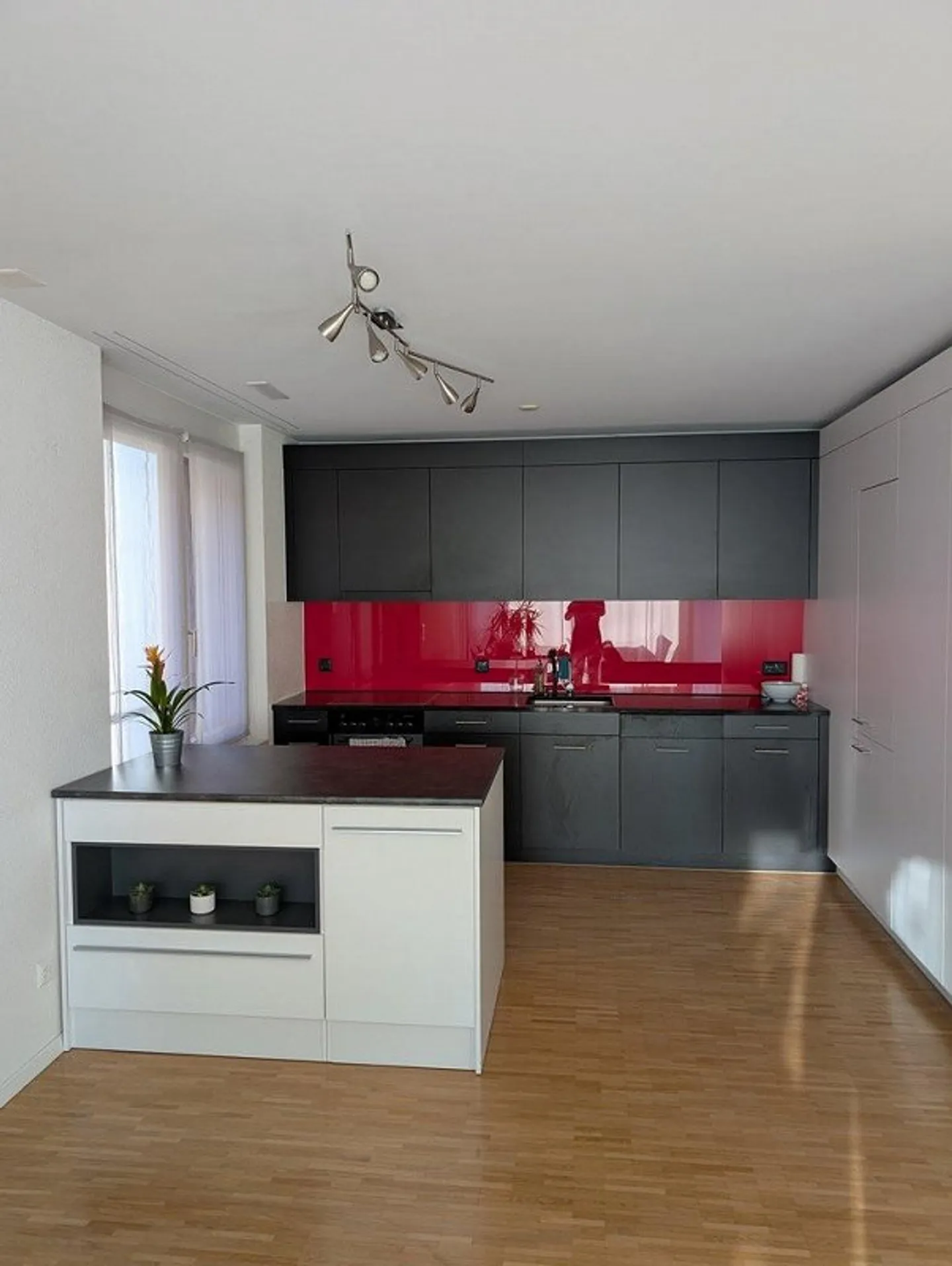 LOUER SANS CAUTION - Complexe résidentiel moderne dans un emplacement central urbain - Photo 2 sur 7