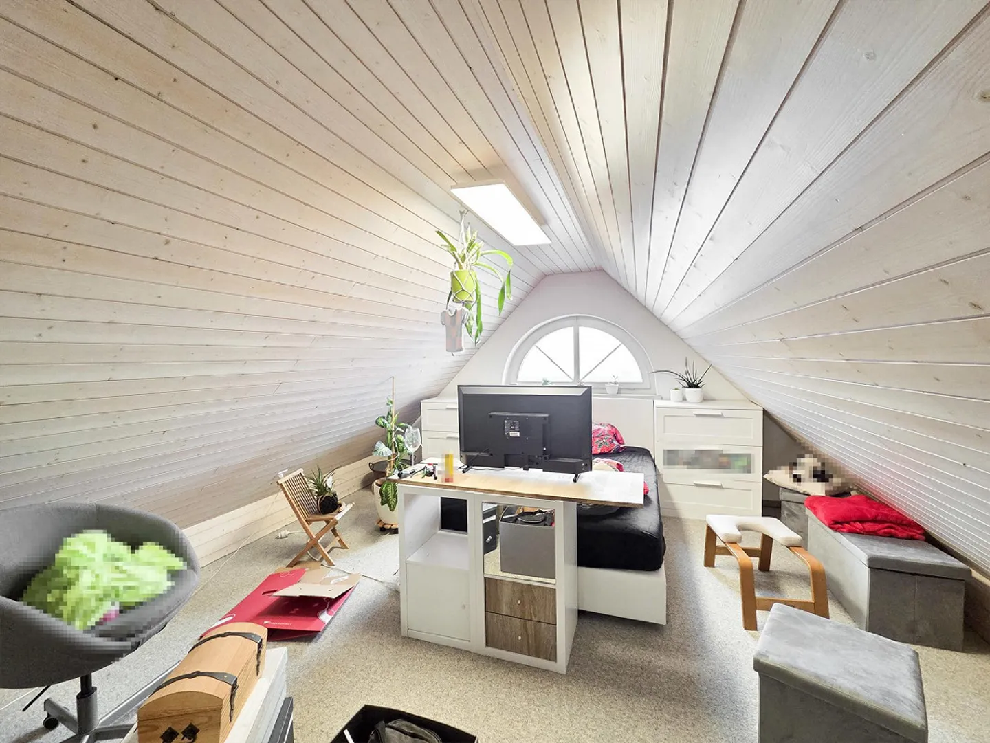 Ampio appartamento di 3,5 stanze con vista idilliaca - Foto 5 di 16