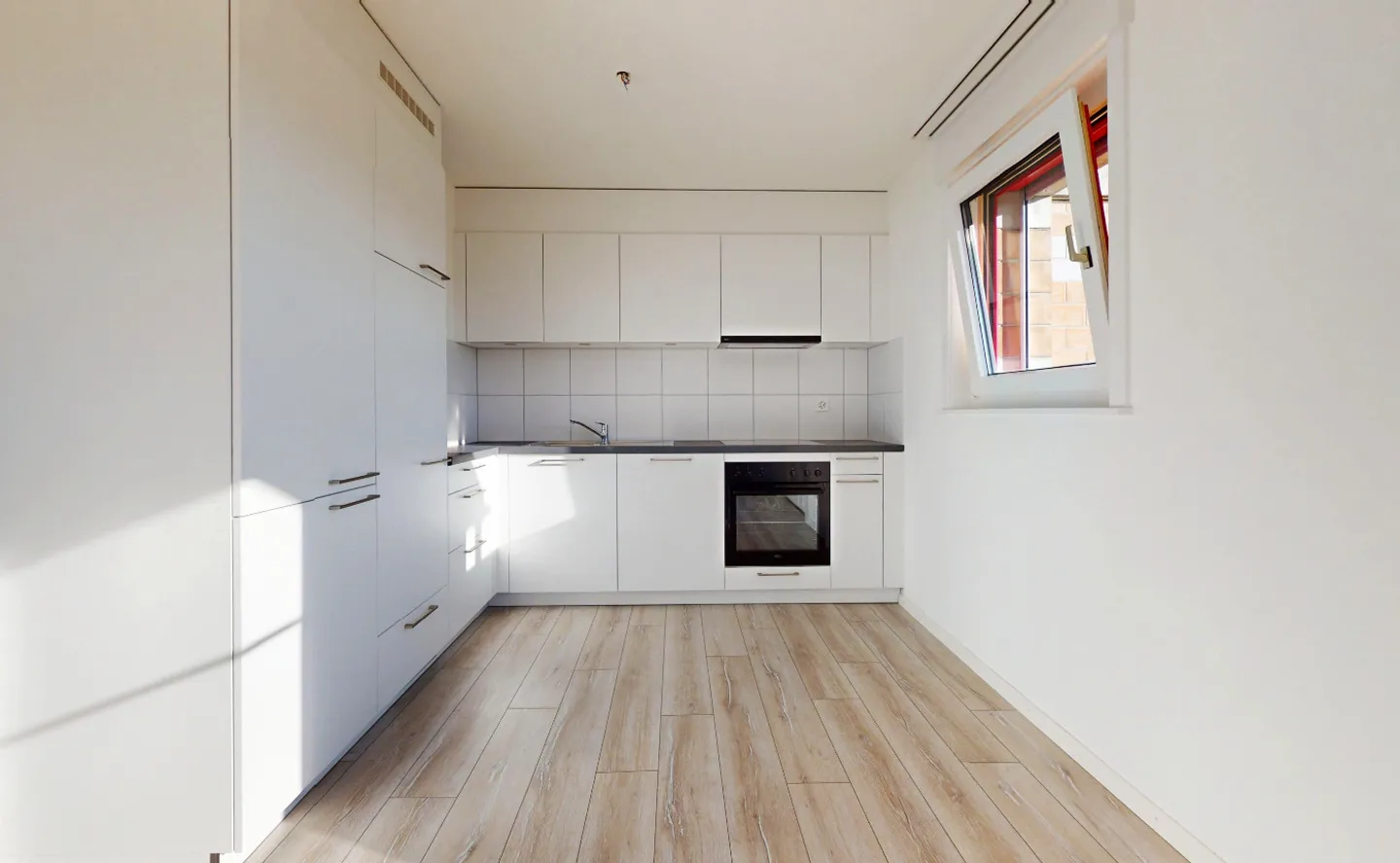 Spazioso appartamento di 4 camere con terrazze - Foto 2 di 9