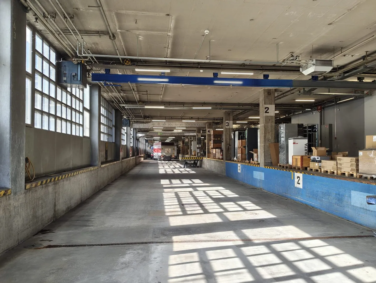 Spazi di lavoro con carattere – Spazi commerciali in un ambiente urbano - Foto 7 di 11