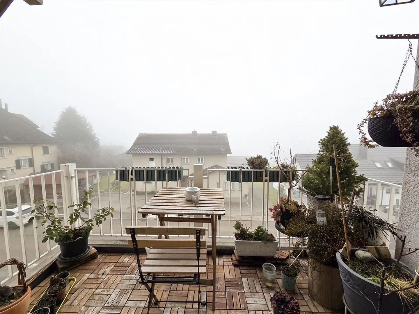 Ampio appartamento di 3,5 stanze con vista idilliaca - Foto 16 di 16