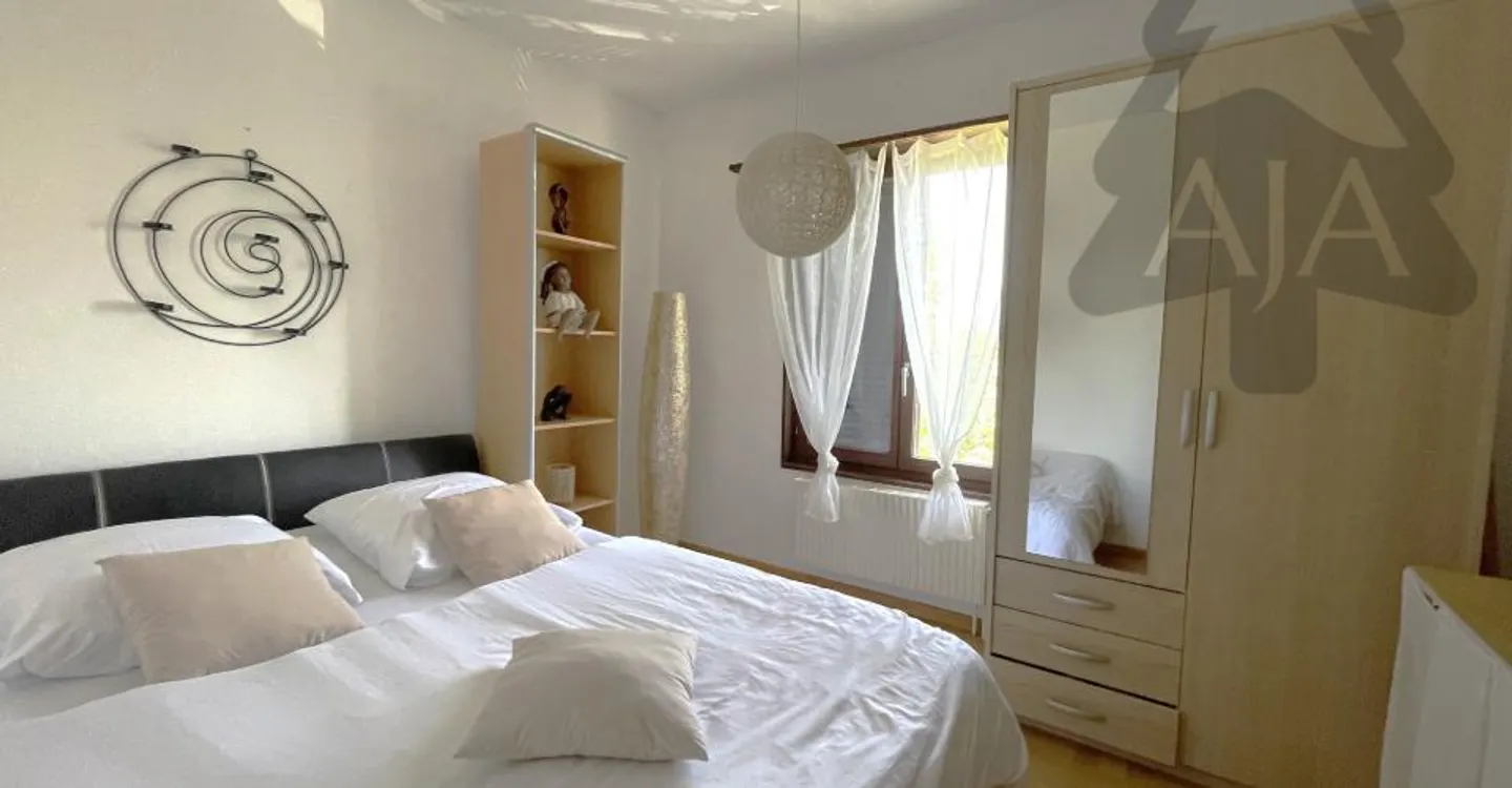 RESERVED!!! Marin-Epagnier (Municipality of Latena, just steps from the Lake), very beautiful individual villa of 5.5 rooms (~ m2 living space) with garden, individual garage, parking spaces and outbuildings - Photo 8 of 15