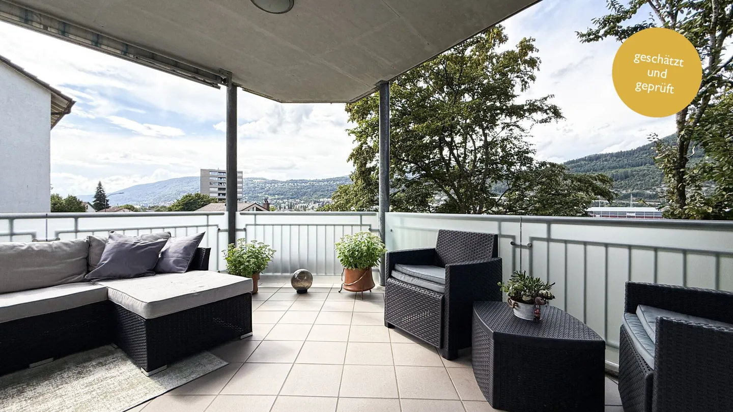 Exclusive 5.5-room apartment in Biel - Photo 1 of 15