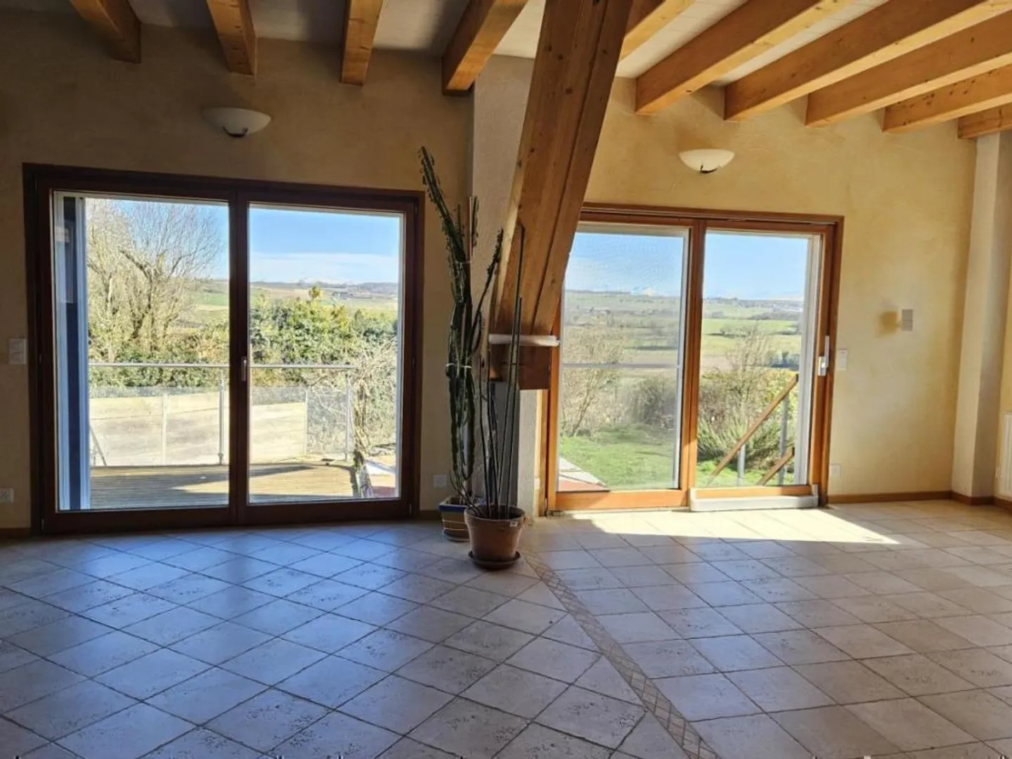 Village Barn with 2 Apartments - Photo 4 of 10
