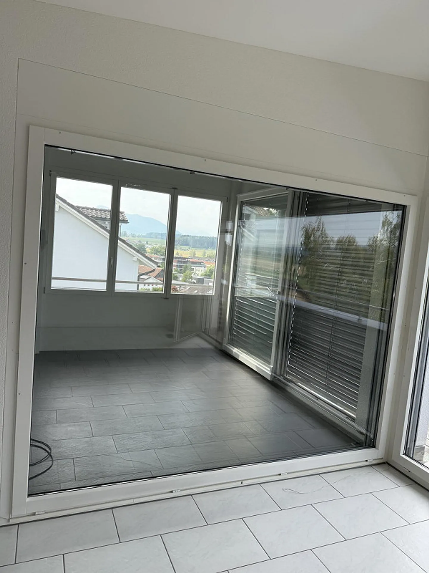 Sunny 4 1/2 Room Attic Apartment with Panoramic View - Photo 19 of 24