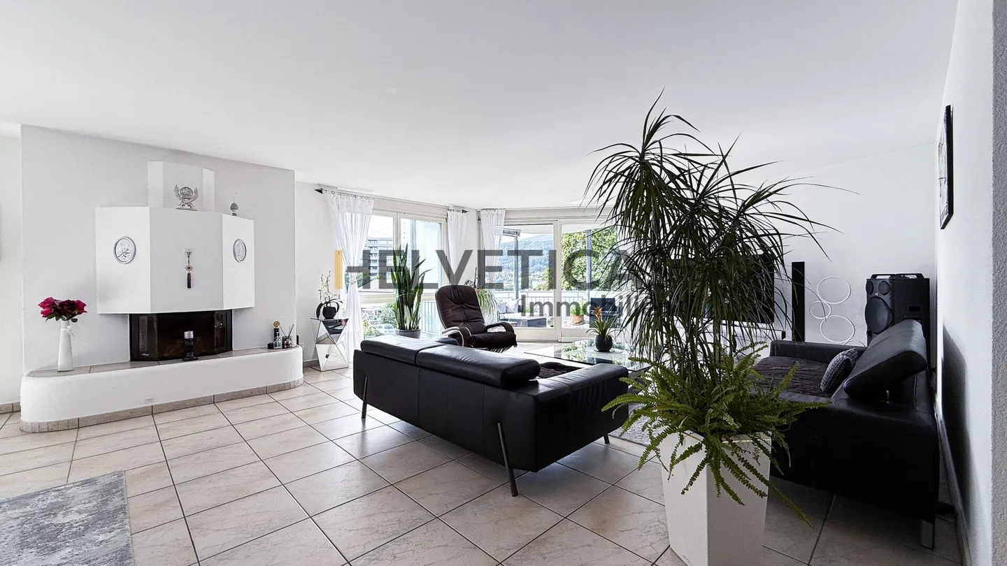 Exclusive 5.5-room apartment in Biel - Photo 3 of 15